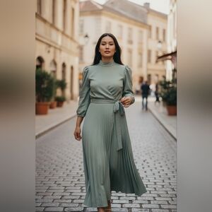 Elegant Green Pleated Dress